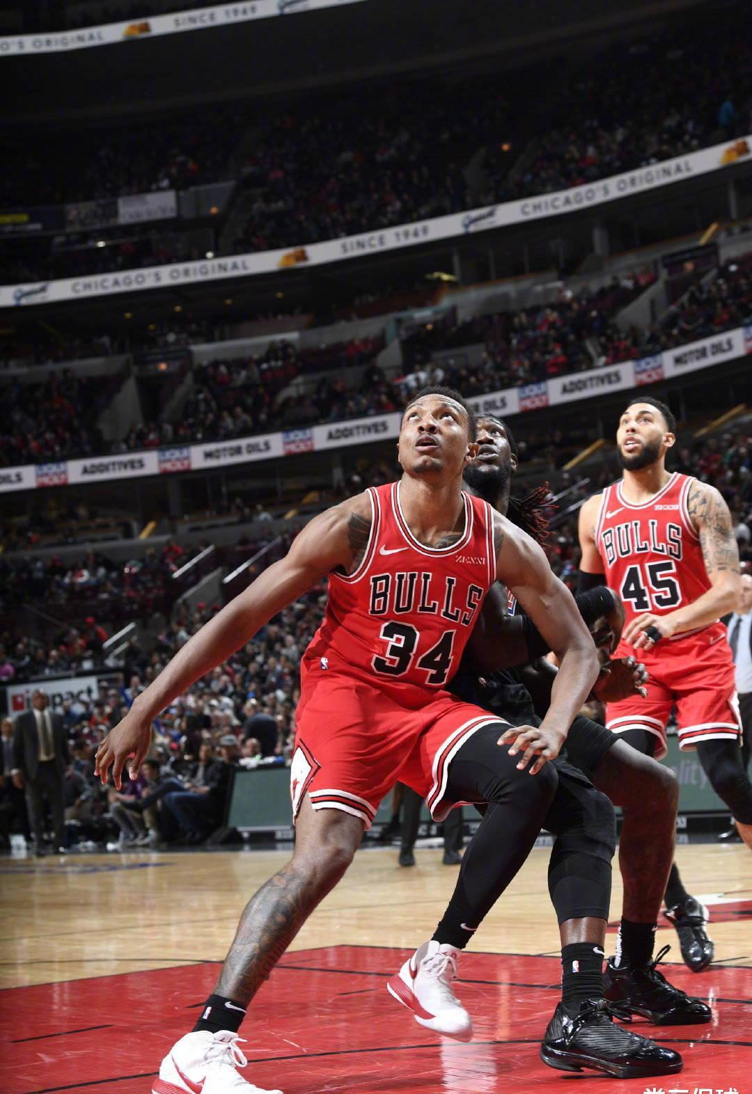 两人之间无 两人之间无